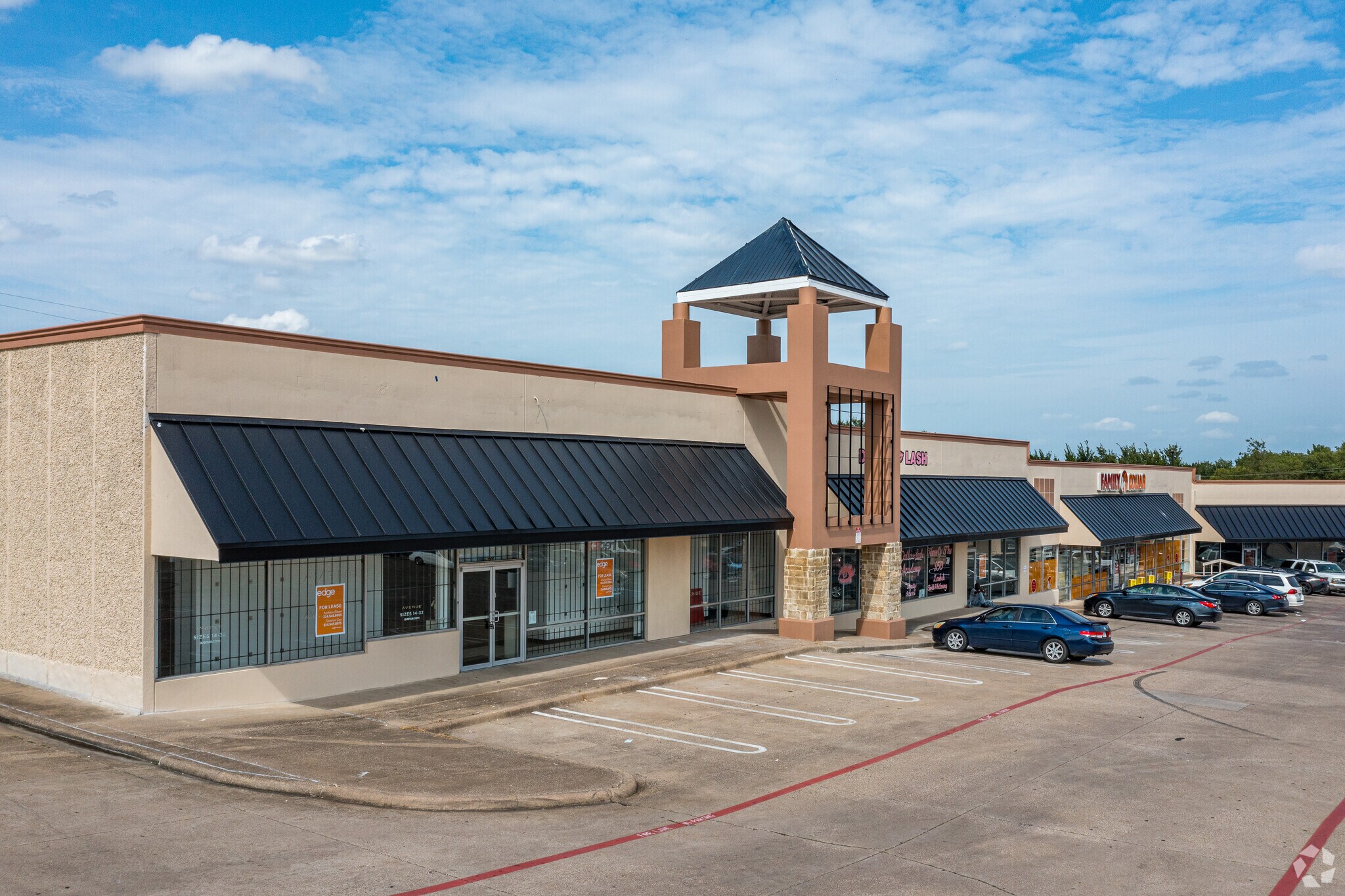 3201-3265 W Camp Wisdom Rd, Dallas, TX for sale Primary Photo- Image 1 of 1