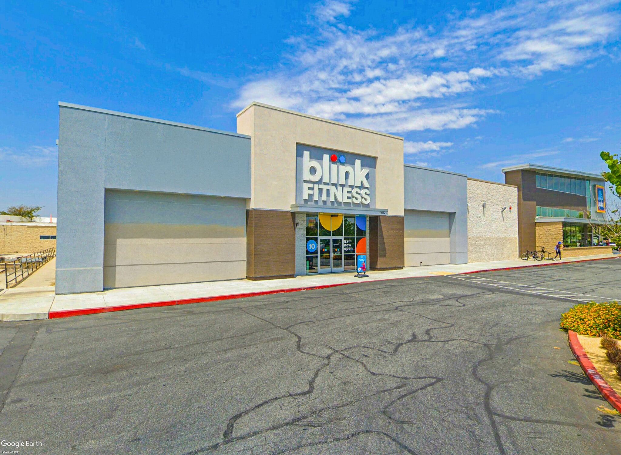 16123 Bellflower Blvd, Bellflower, CA for lease Primary Photo- Image 1 of 4