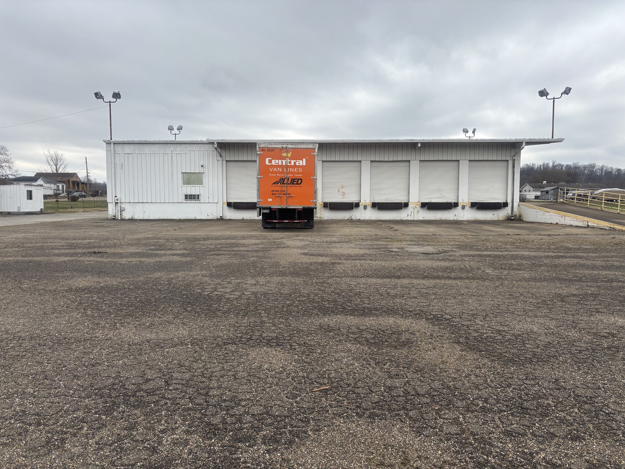 123 Lee St, Belpre, OH for lease Building Photo- Image 1 of 4