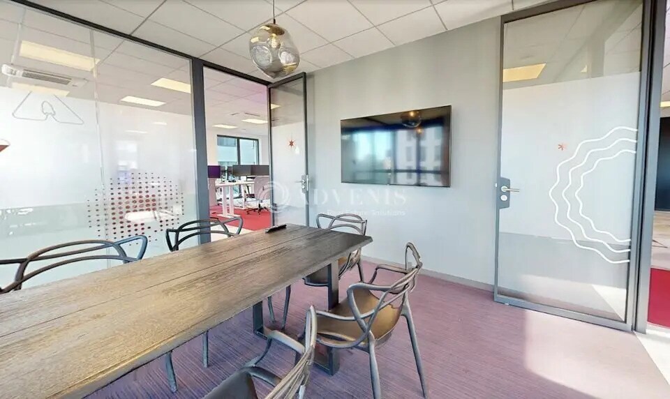 Location Bureaux 451 m² à 1 352 m² - Photo 1