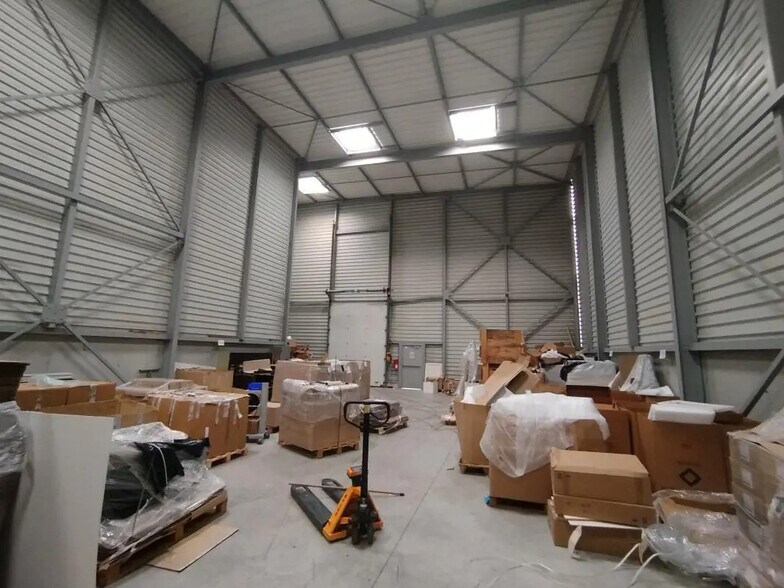 Flex in Toulouse for lease - Building Photo - Image 3 of 7