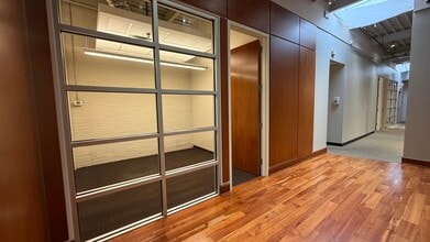 590 Means St NW, Atlanta, GA for lease Interior Photo- Image 2 of 9