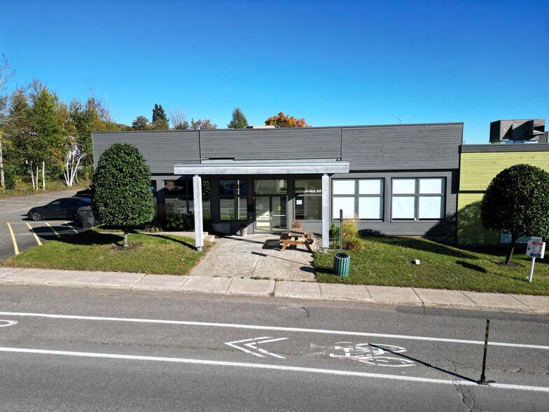 16 Rue Saint-Paul O, Sainte-agathe-des-monts, QC for lease - Building Photo - Image 2 of 24