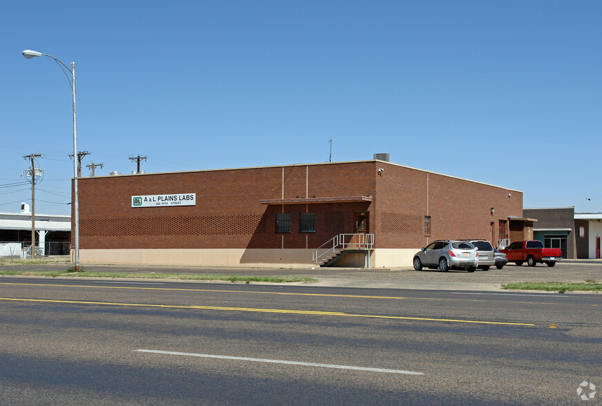 302 34th St, Lubbock, TX for lease - Primary Photo - Image 1 of 7