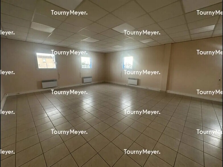 Office in Basse-Goulaine for lease - Interior Photo - Image 2 of 4