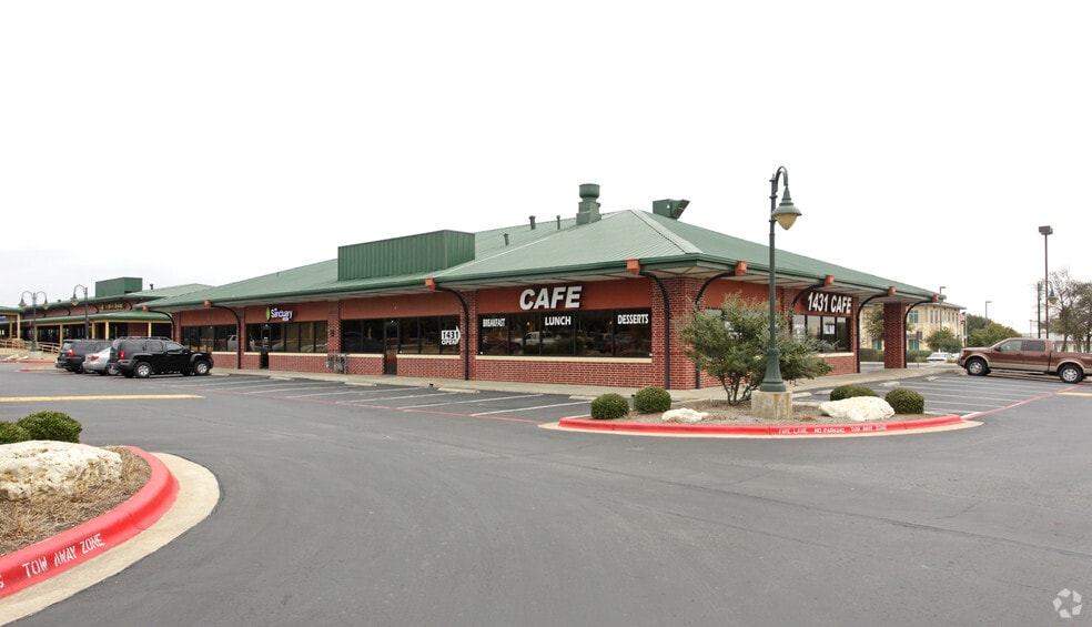 601 E Whitestone Blvd, Cedar Park, TX for lease - Building Photo - Image 2 of 2