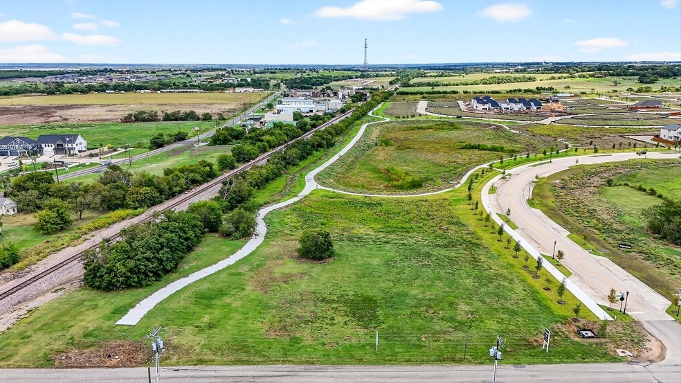 512 N Oklahoma Dr, Celina, TX for lease - Building Photo - Image 2 of 12