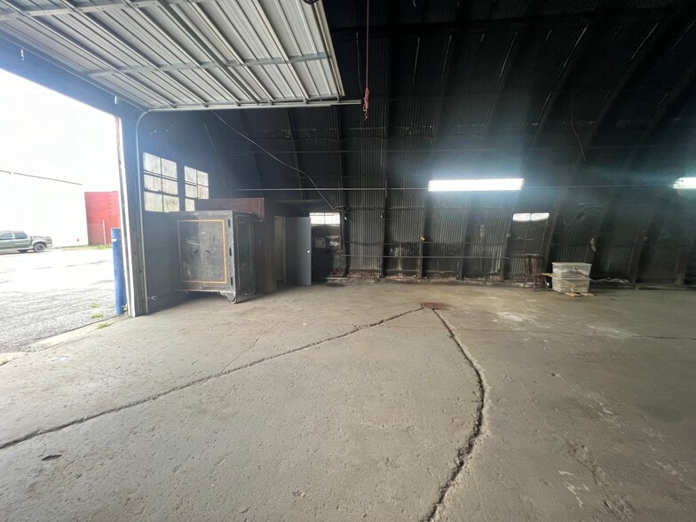 1330 Hansford Street, Charleston, WV for lease - Building Photo - Image 2 of 9