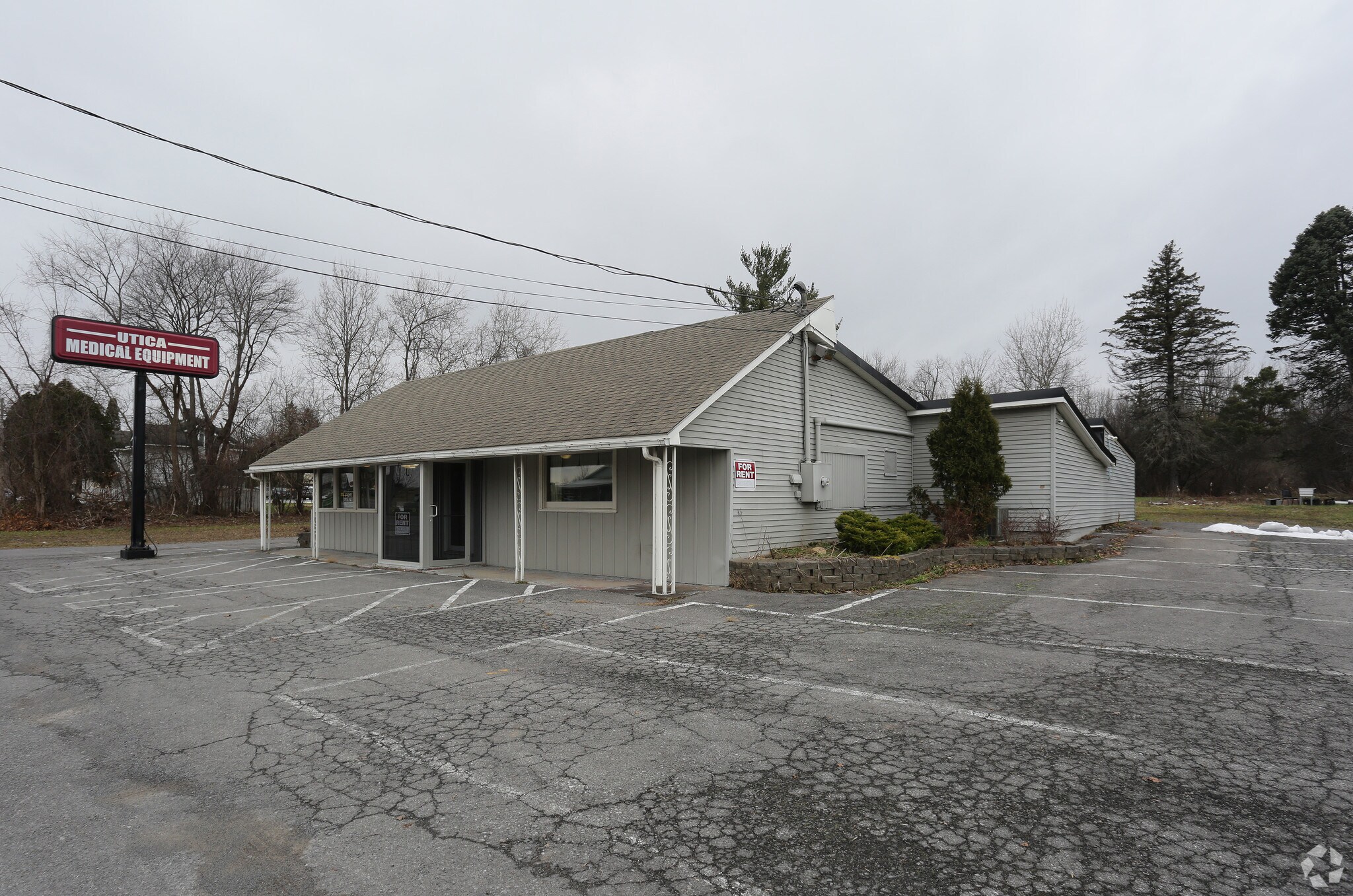 8195 Seneca Tpke, Clinton, NY for sale Primary Photo- Image 1 of 1