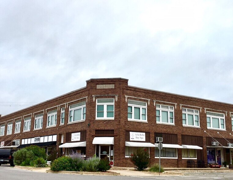 1008 W 2nd St, Sulphur, OK for sale - Building Photo - Image 1 of 1