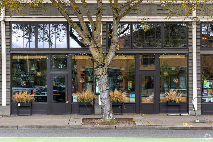 704-716 N 34th St, Seattle, WA for lease - Building Photo - Image 2 of 5