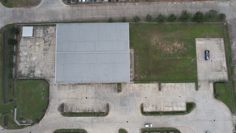 218 N Preston Ave, Pasadena, TX for lease - Building Photo - Image 2 of 6