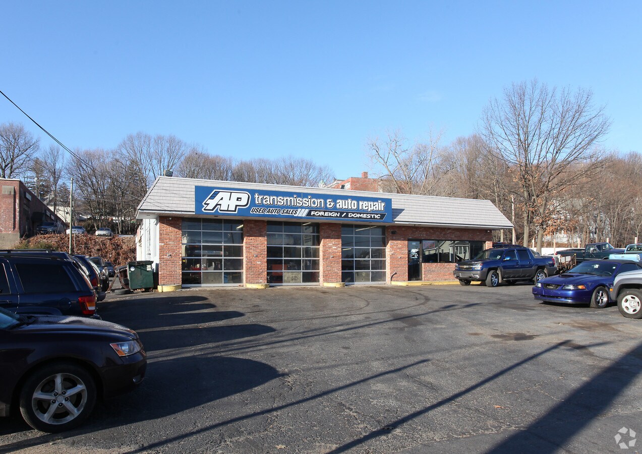 561 Watertown Ave, Waterbury, CT 06708