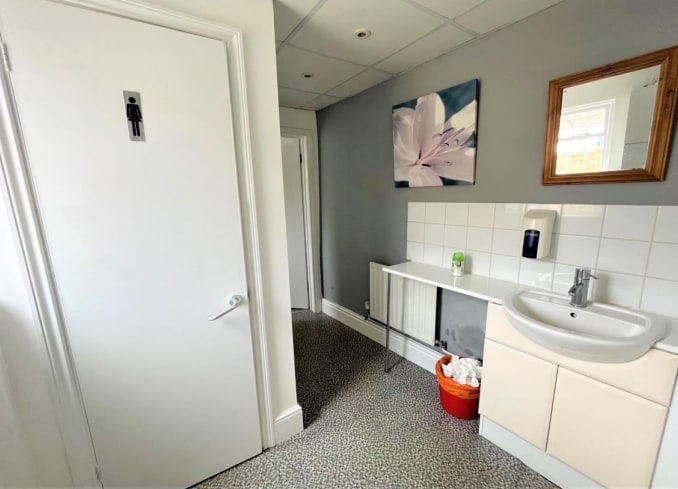 70A Tavistock St, Bedford for sale - Interior Photo - Image 2 of 8