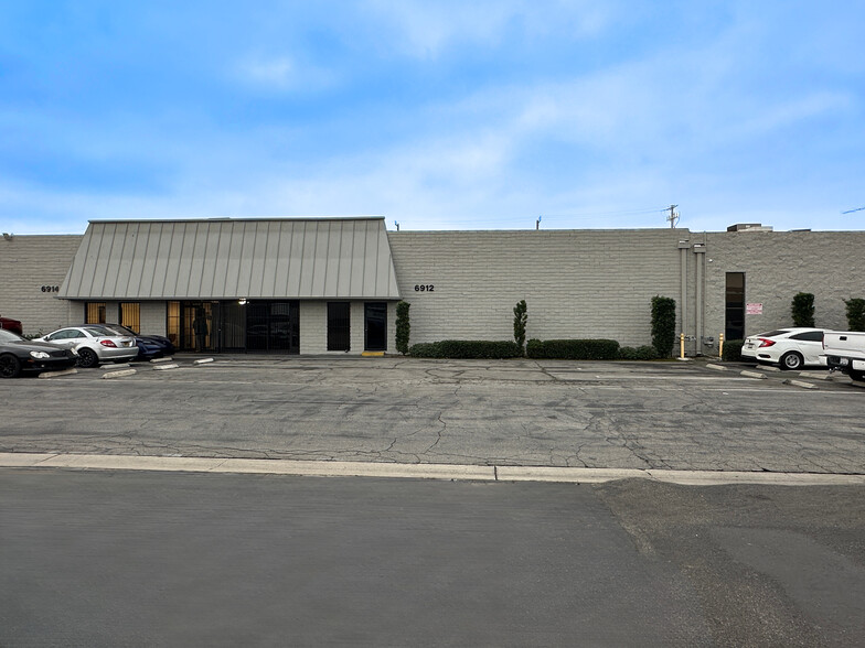 6908-6922 Tujunga Ave, North Hollywood, CA for sale - Building Photo - Image 1 of 1