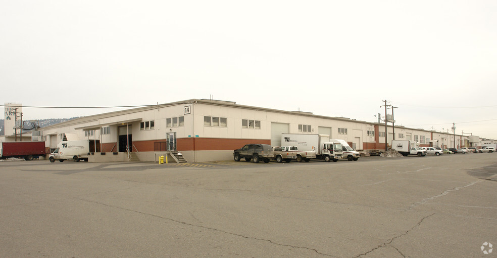 3808 N Sullivan Rd, Spokane Valley, WA for lease - Primary Photo - Image 1 of 8