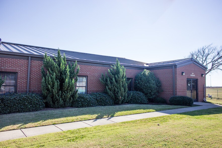 350 Fenwick Rd, Fort Monroe, VA 23651