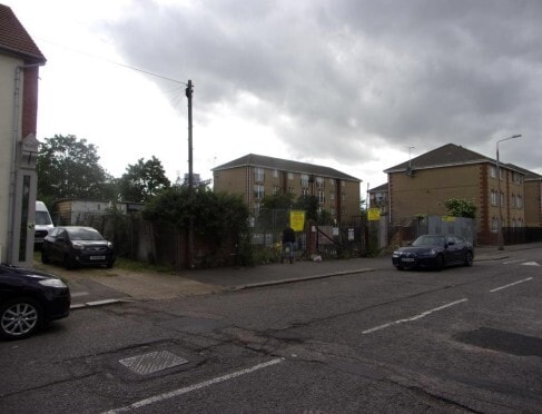 197 Dock Road, Tilbury for lease - Primary Photo - Image 1 of 1