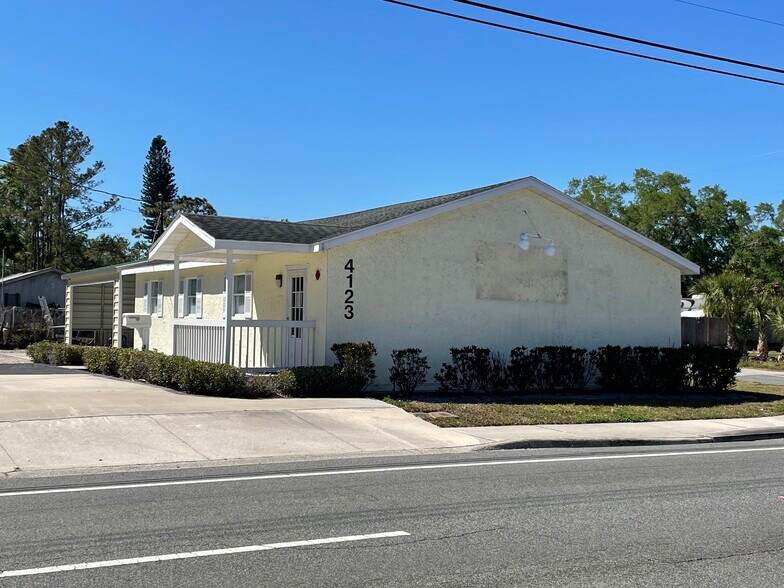 4123 N Lockwood Ridge Rd, Sarasota, FL 34234