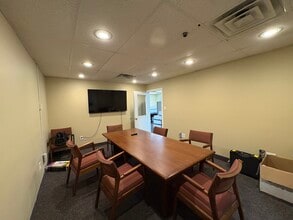 220 Olympic St, Charlotte, NC for lease Interior Photo- Image 2 of 12