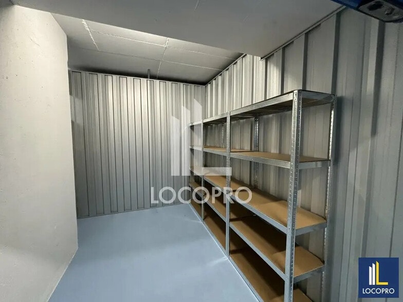 Flex in Nice for sale - Building Photo - Image 3 of 7