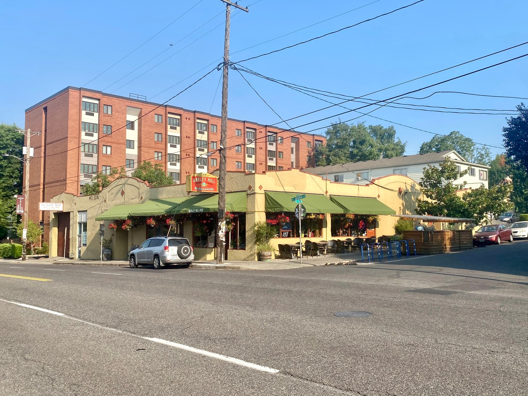 1621-1637 SE Hawthorne Blvd, Portland, OR for sale Building Photo- Image 1 of 14