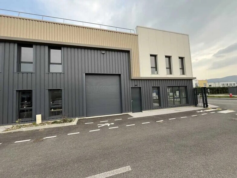 150 Bis Rue Ampère, Genay for lease - Building Photo - Image 3 of 29