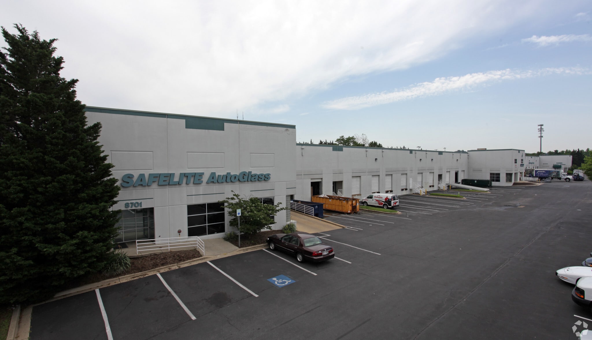 8701-8729 Ritchie Dr, Capitol Heights, MD for lease Building Photo- Image 1 of 4