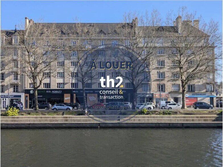Office in Caen for lease - Building Photo - Image 1 of 6