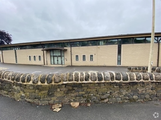 Burnley Rd, Mytholmroyd for lease - Primary Photo - Image 1 of 6