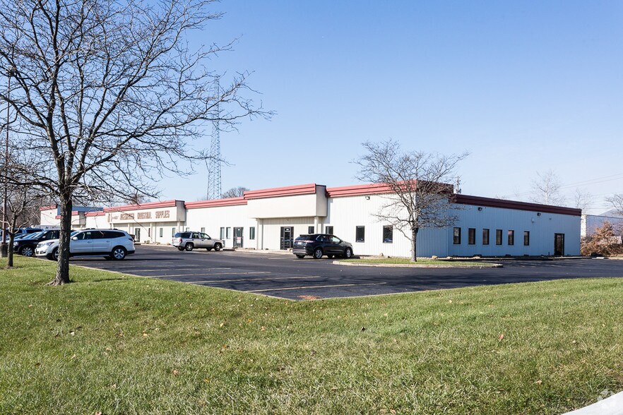 6833-6883 Commerce Dr, Hubbard, OH for sale - Primary Photo - Image 1 of 1