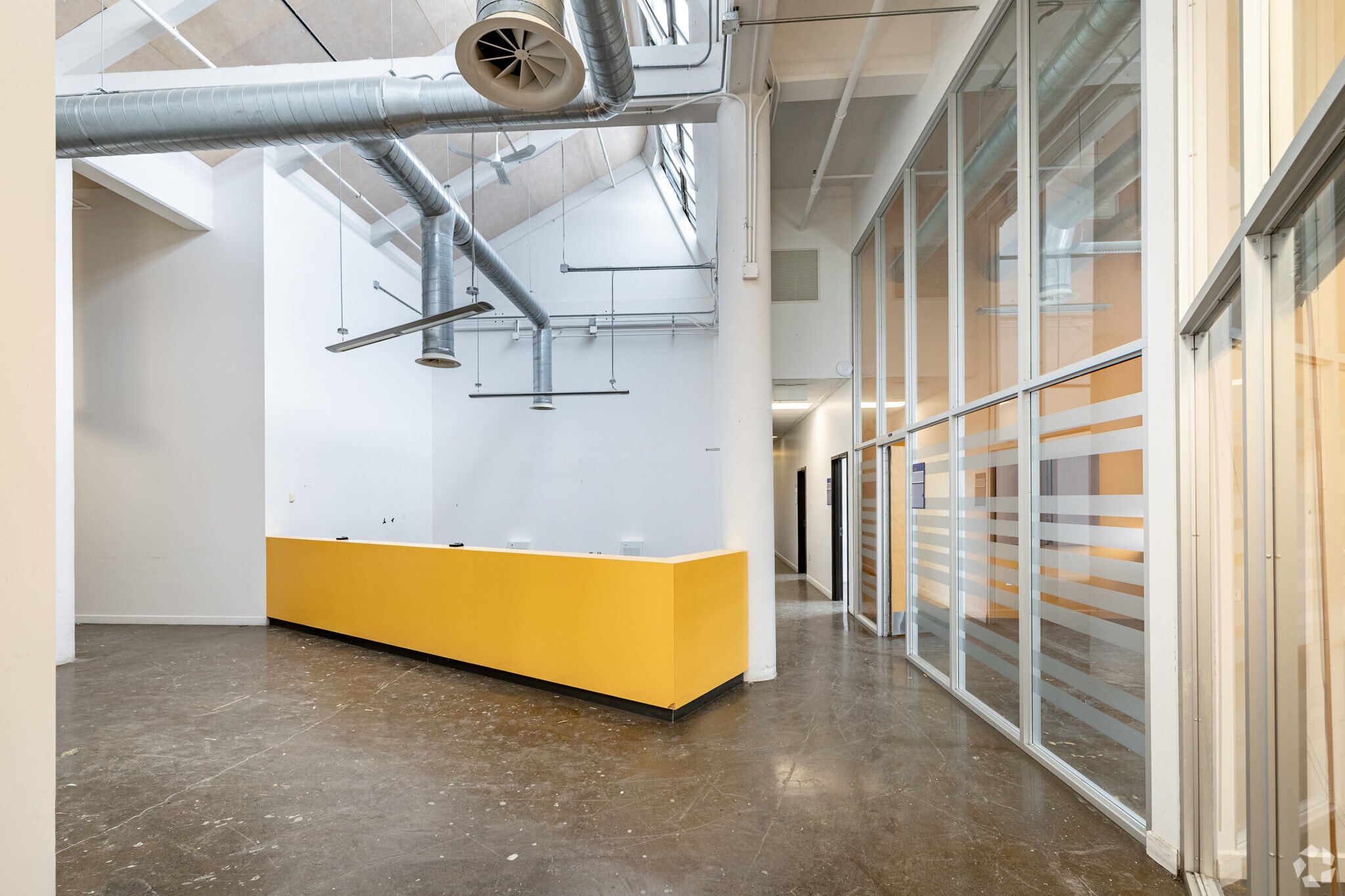 2030-2050 Boul Pie IX, Montréal, QC for lease Interior Photo- Image 1 of 3