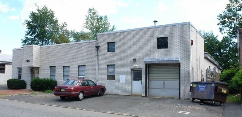 735 Fairfield Ave, Kenilworth, NJ for lease - Primary Photo - Image 1 of 2