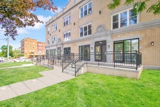 479 Farmington Ave, Hartford, CT for lease Building Photo- Image 1 of 4