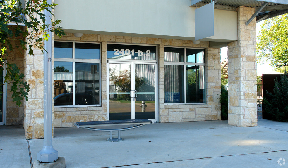 2401 E 6th St, Austin, TX for lease - Building Photo - Image 3 of 37