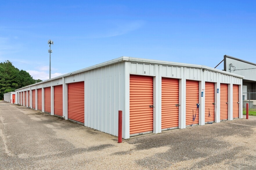 Copper Storage 29-Property SE Portfolio portfolio of 29 properties for sale on LoopNet.com - Building Photo - Image 3 of 8