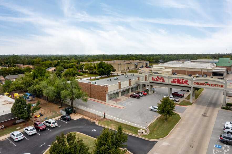 8855 E Reno Ave, Midwest City, OK for lease - Building Photo - Image 3 of 7