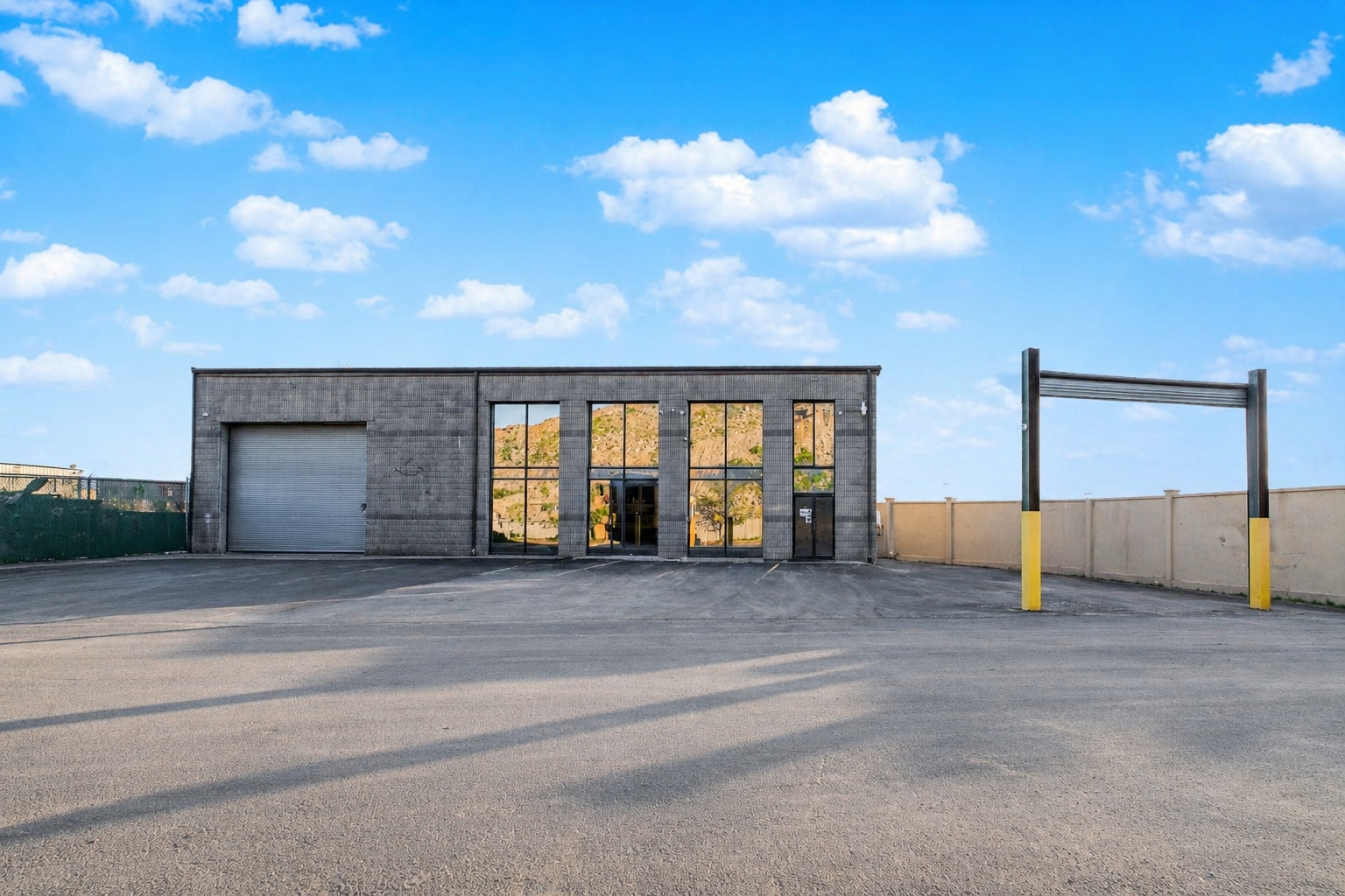 436 Spencer St, Staten Island, NY for lease Interior Photo- Image 1 of 13