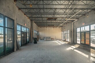 540 NW 7th Ave, Fort Lauderdale, FL for lease Interior Photo- Image 2 of 4