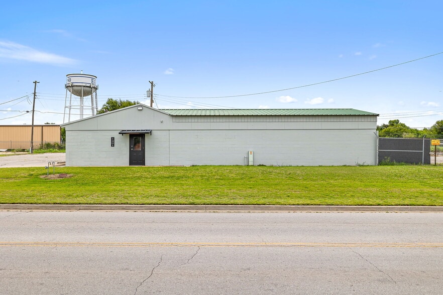 1401 S Choctaw Ave, El Reno, OK for lease - Building Photo - Image 3 of 28