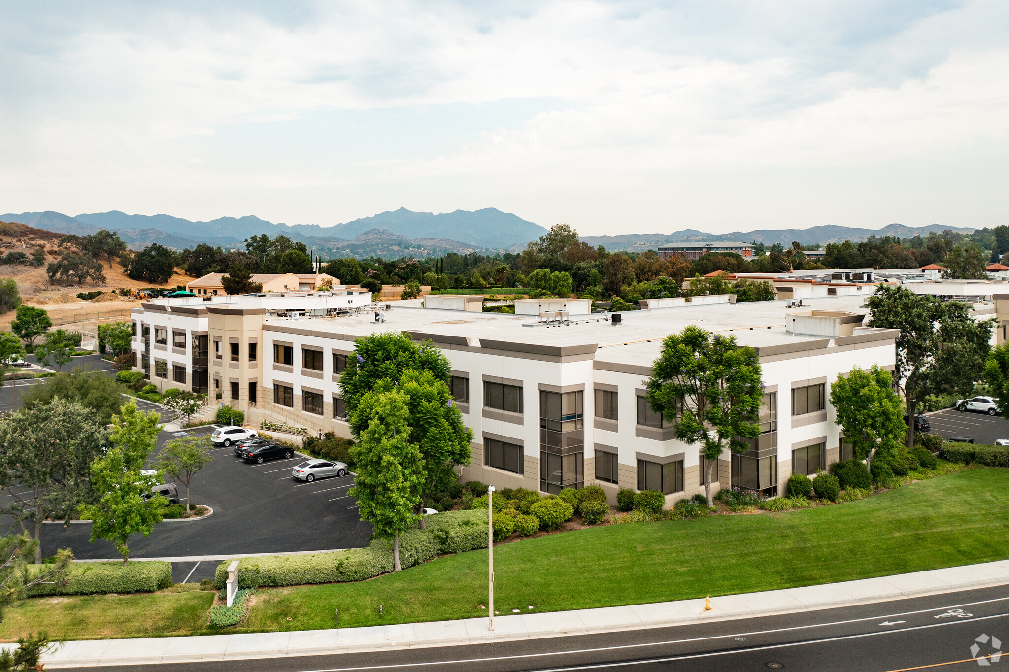 30700 Russell Ranch Rd, Westlake Village, CA for lease Building Photo- Image 1 of 3