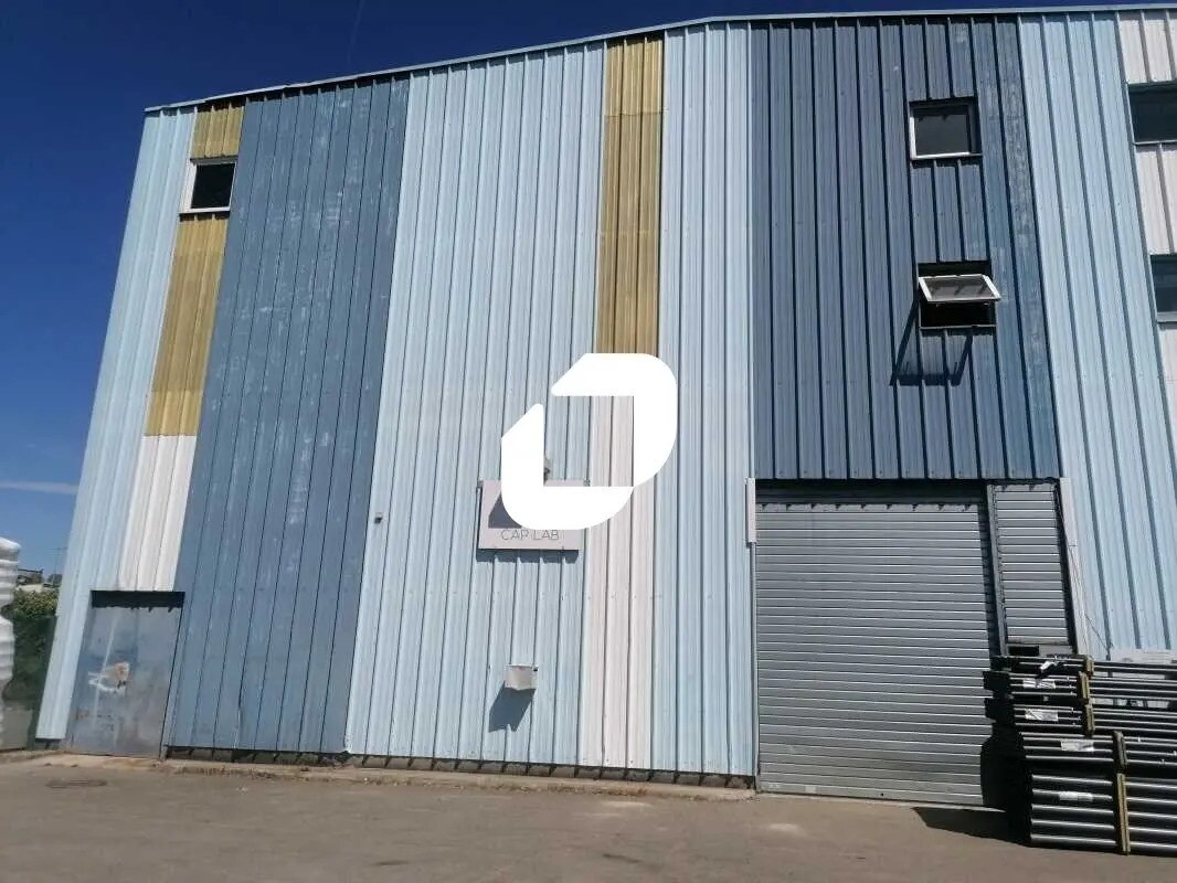 Flex in Chilly-Mazarin for lease Building Photo- Image 1 of 7