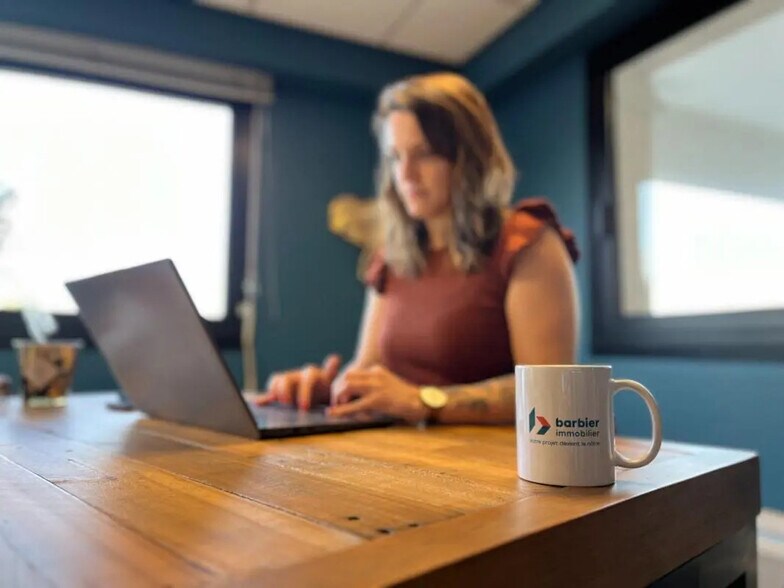 Office in Vannes for sale - Building Photo - Image 2 of 4