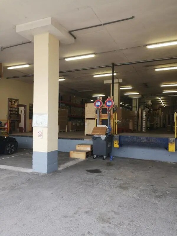 Industrial in Saint-Laurent-du-Var for lease Building Photo- Image 1 of 10