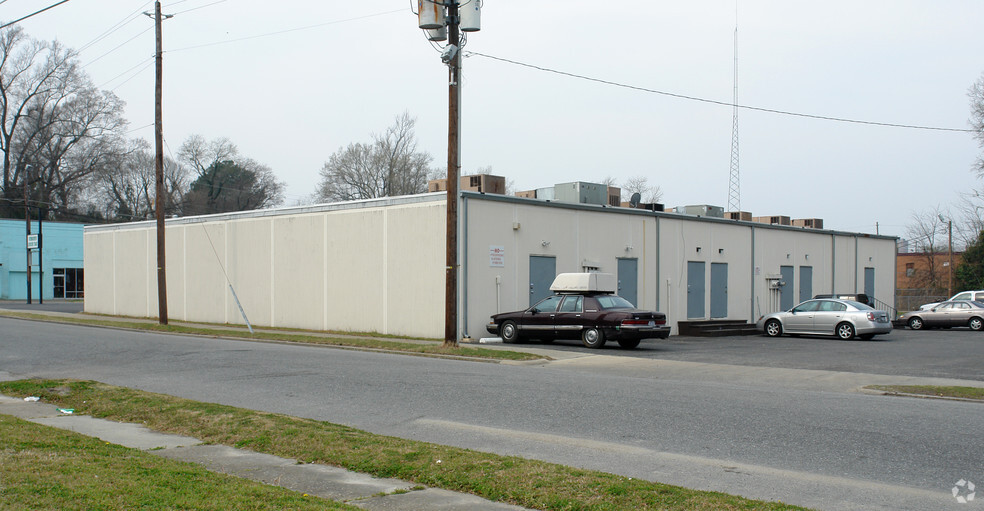 519-533 E Ash St, Goldsboro, NC for lease - Building Photo - Image 2 of 2