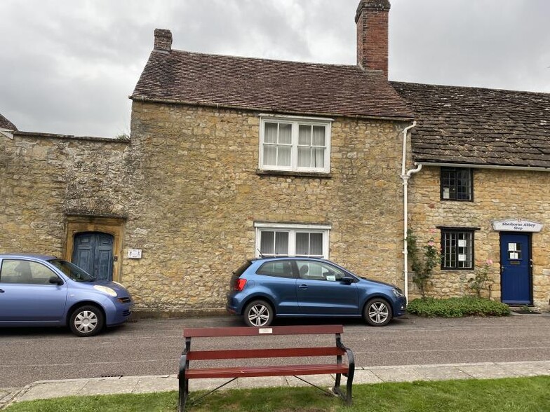 Abbey Close, Sherborne for sale - Building Photo - Image 2 of 5