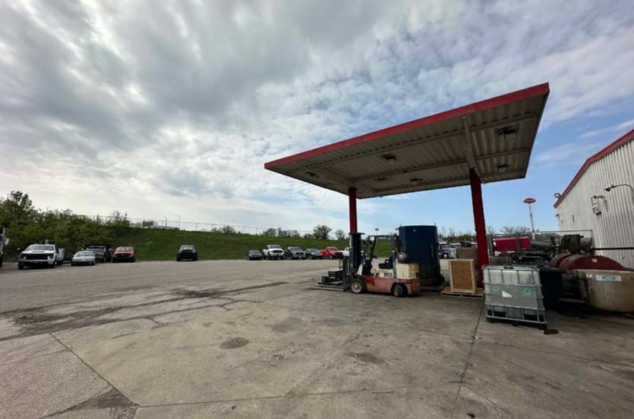 635 Viox Dr, Erlanger, KY for lease - Building Photo - Image 3 of 8