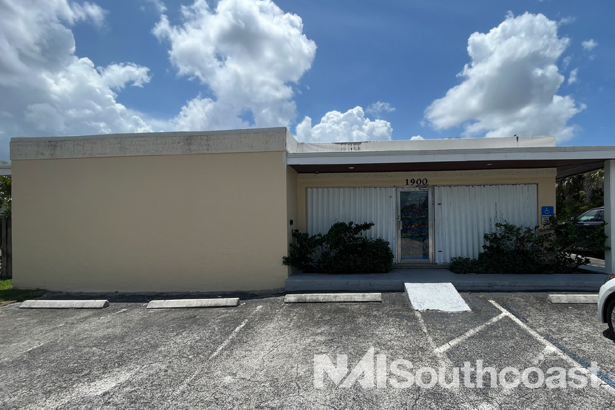 1900 NE Dixie Hwy, Jensen Beach, FL for lease - Building Photo - Image 2 of 7