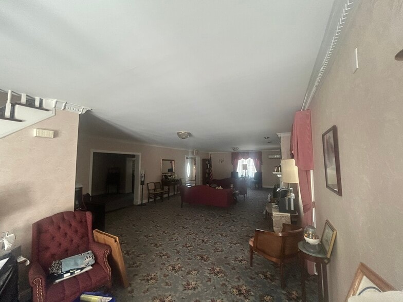 214 W Front St, Florence, NJ for sale - Interior Photo - Image 3 of 5