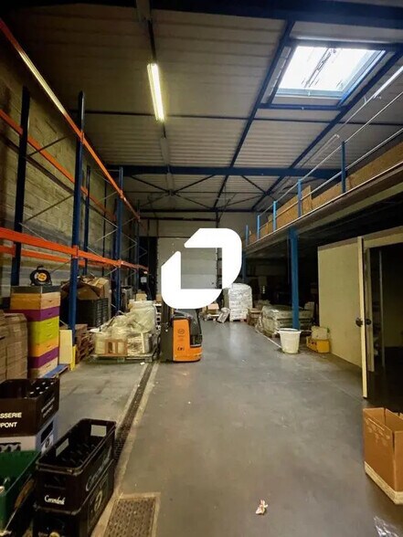 Flex in Échirolles for lease - Interior Photo - Image 2 of 7